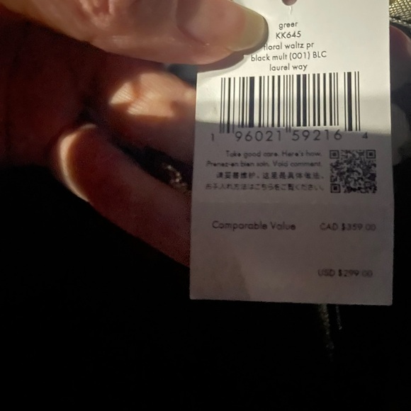 Kate’s spade crossbody purse. Floral design new tags. - Picture 2 of 3